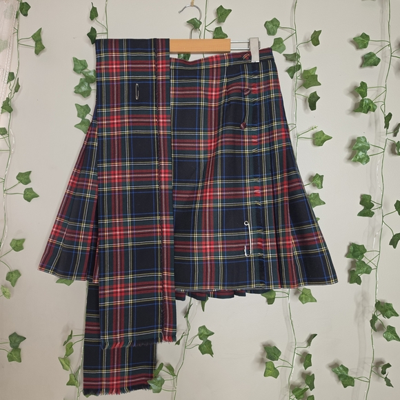 Vintage Wool Pleated Wrap Plaid Skirt & Matching Shoulder Sash Tartan Set - Picture 4 of 11